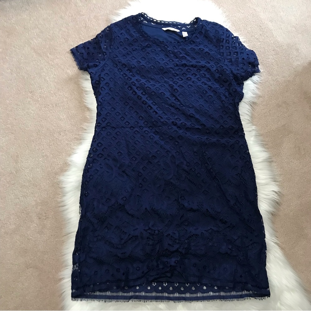 Isaac Mizrahi stretch lace dress, size medium, new without tags.